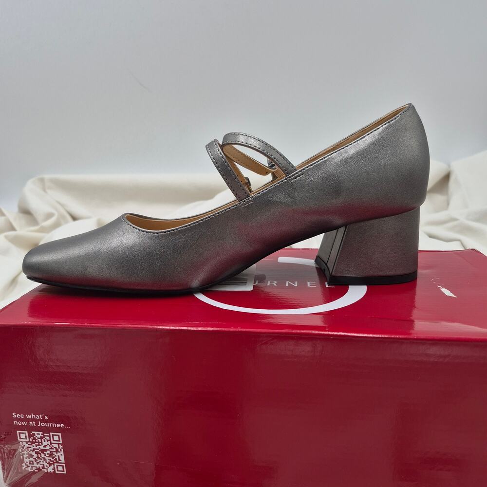 NEW Journee Collection Nally pewter metallic Mary Jane pumps SIZE 10 - Picture 4 of 6